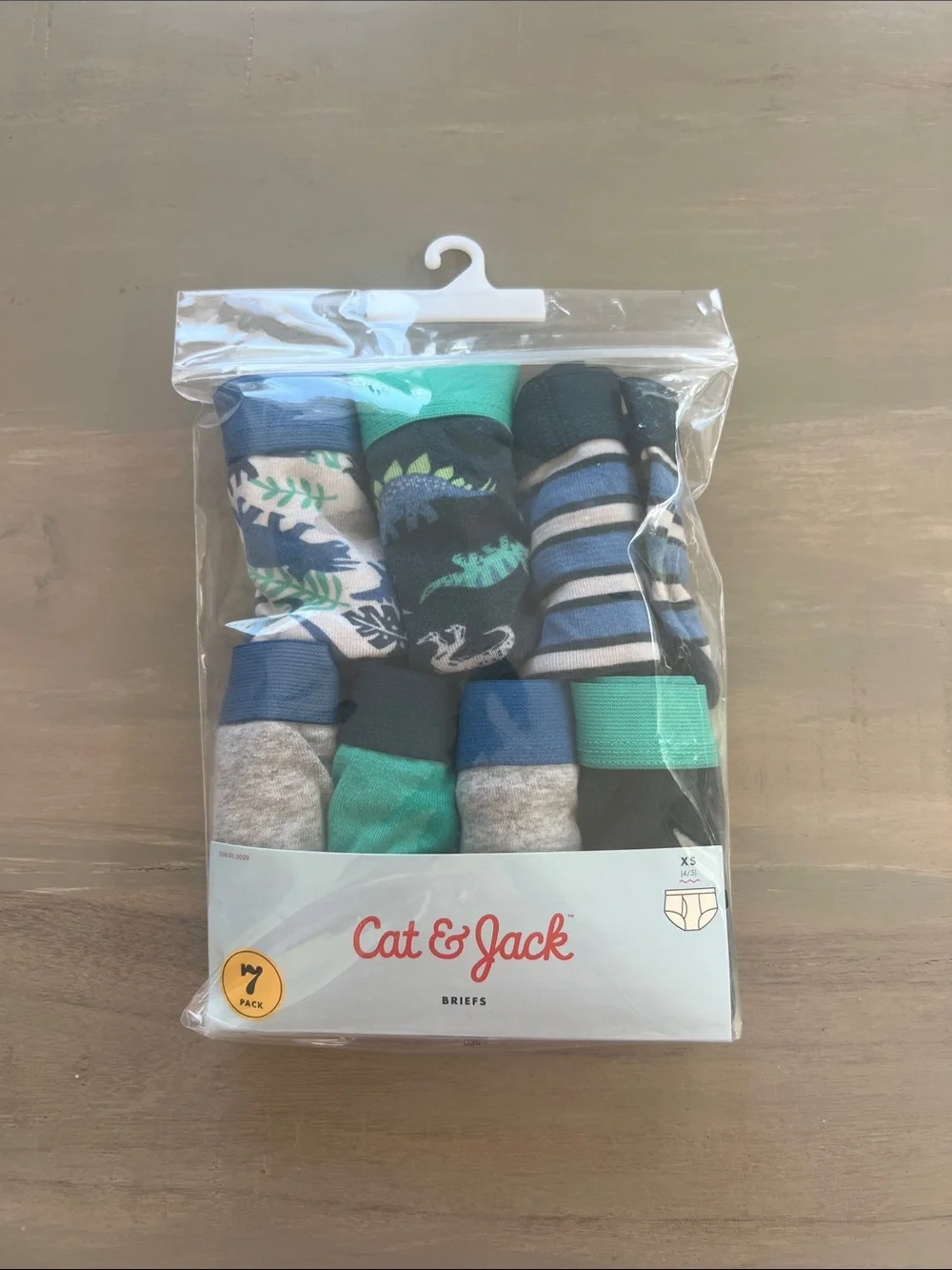Cat & Jack Boys' Briefs - 7 pack - Size XS (4/5).